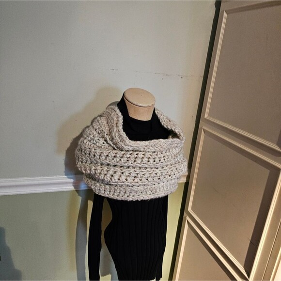 Handmade Crochet Soft and Chunky Infinity Red Scarf. Very stylish! Color Oatmeal - Picture 2 of 5